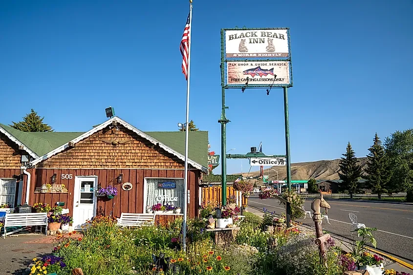 8 Most Welcoming Towns In Wyoming's Countryside 🦌