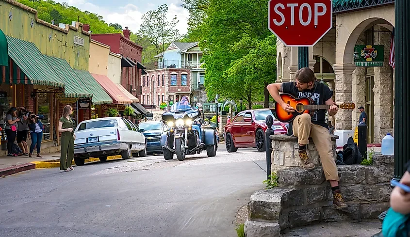 10 Nicest Small Towns In Arkansas 🌲