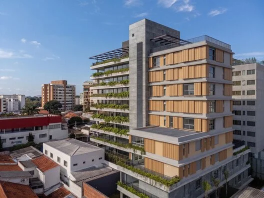 Casa Arbo Residential Building / Perkins&amp;Will