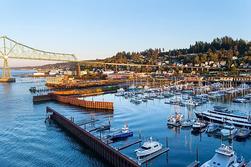 10 Coolest Oregon Towns For A Summer Vacation In 2026 🌳