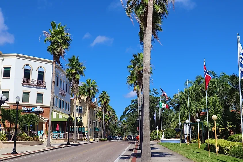 11 Prettiest Main Streetscapes In Gulf Coast 🌴