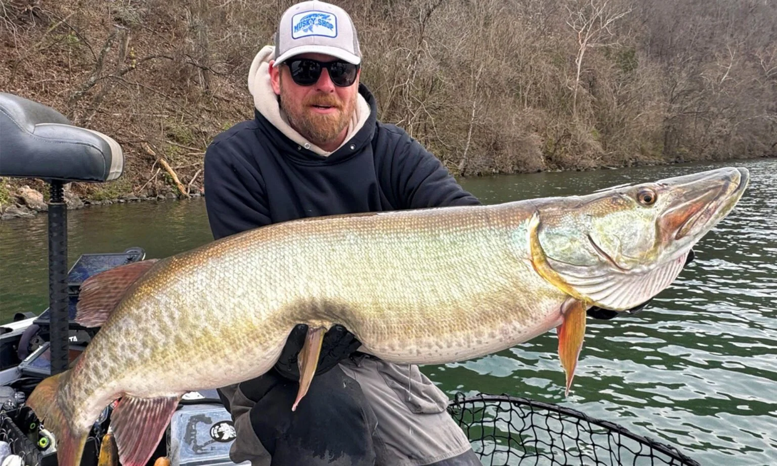 HOW TO FISH LIVE BAIT FOR MUSKIES—RESPONSIBLY