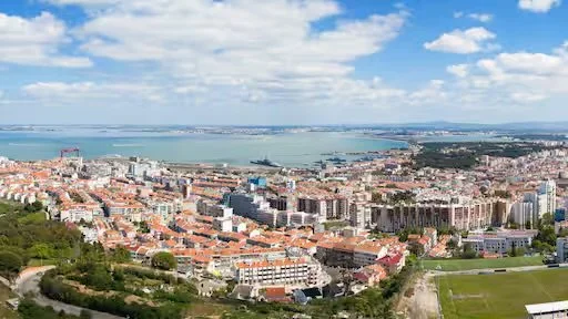 Setúbal, Portugal is particularly known for its combination of seafood, wine, beaches, mountains, and dolphins. It’s about 50 km south of Lisbon.…