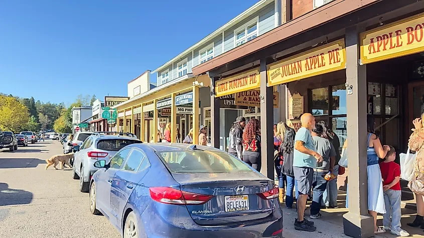 9 Best Downtowns In Southern California