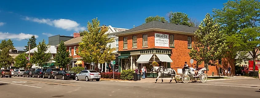 8 Prettiest Main Streetscapes In The Great Lakes