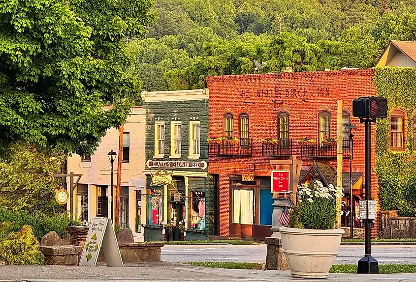 11 Best Georgia Towns For A Weekend Trip