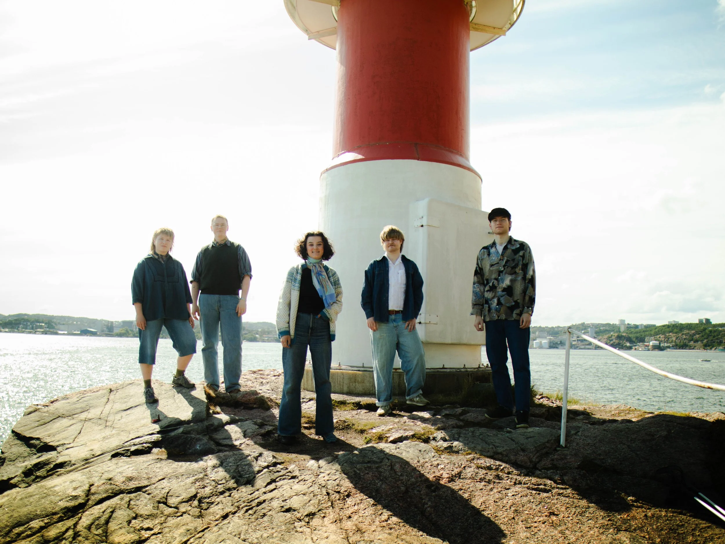 Mast, foto: Caleb Kongolo (Gravitationstudio)