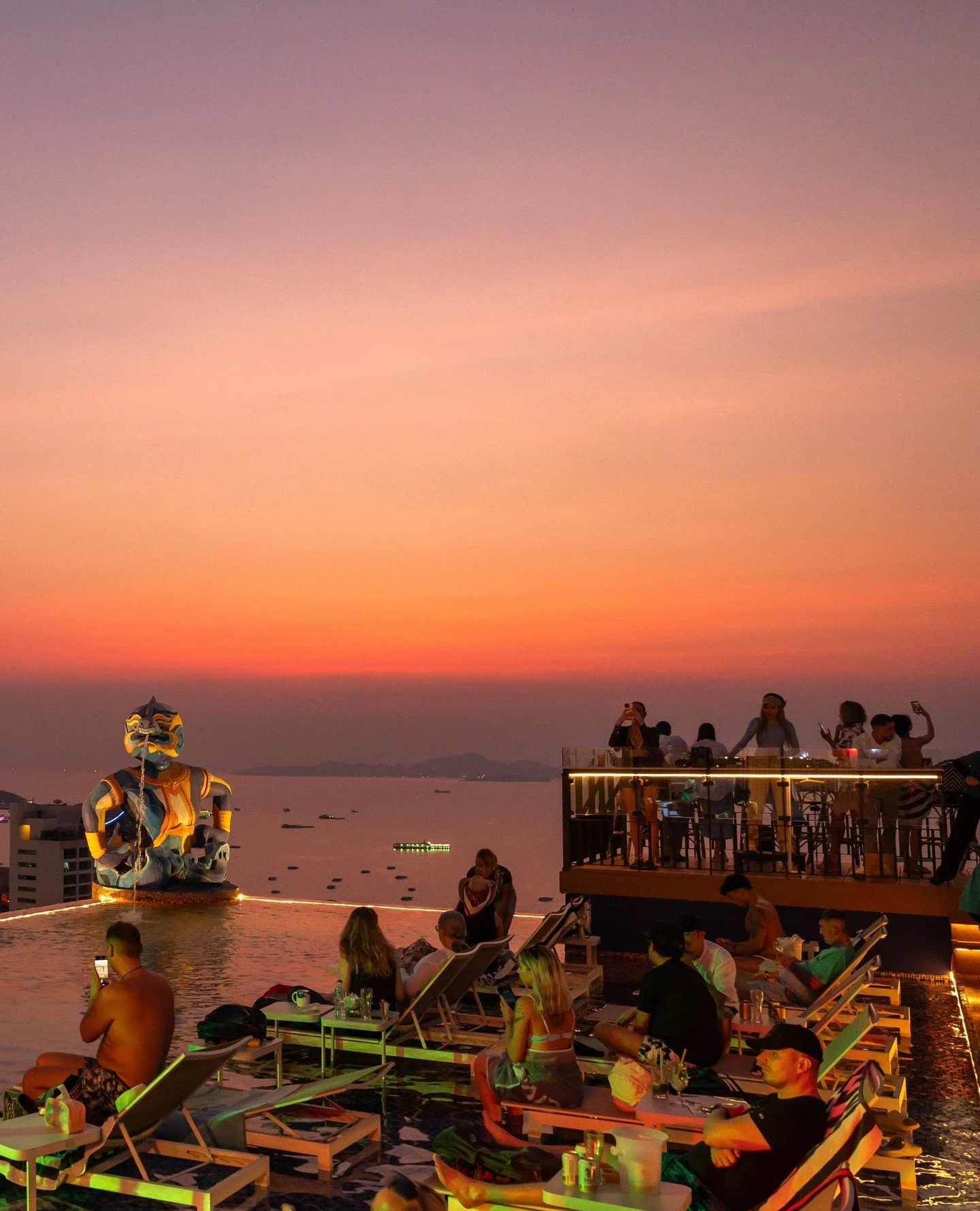 Pink skies, packed loungers, and zero reasons to behave. ⁠
⁠
Sunset on repeat, drinks doing their thing, and the night slowly taking over. If this is how it starts&hellip; we&rsquo;re staying for the sequel.⁠