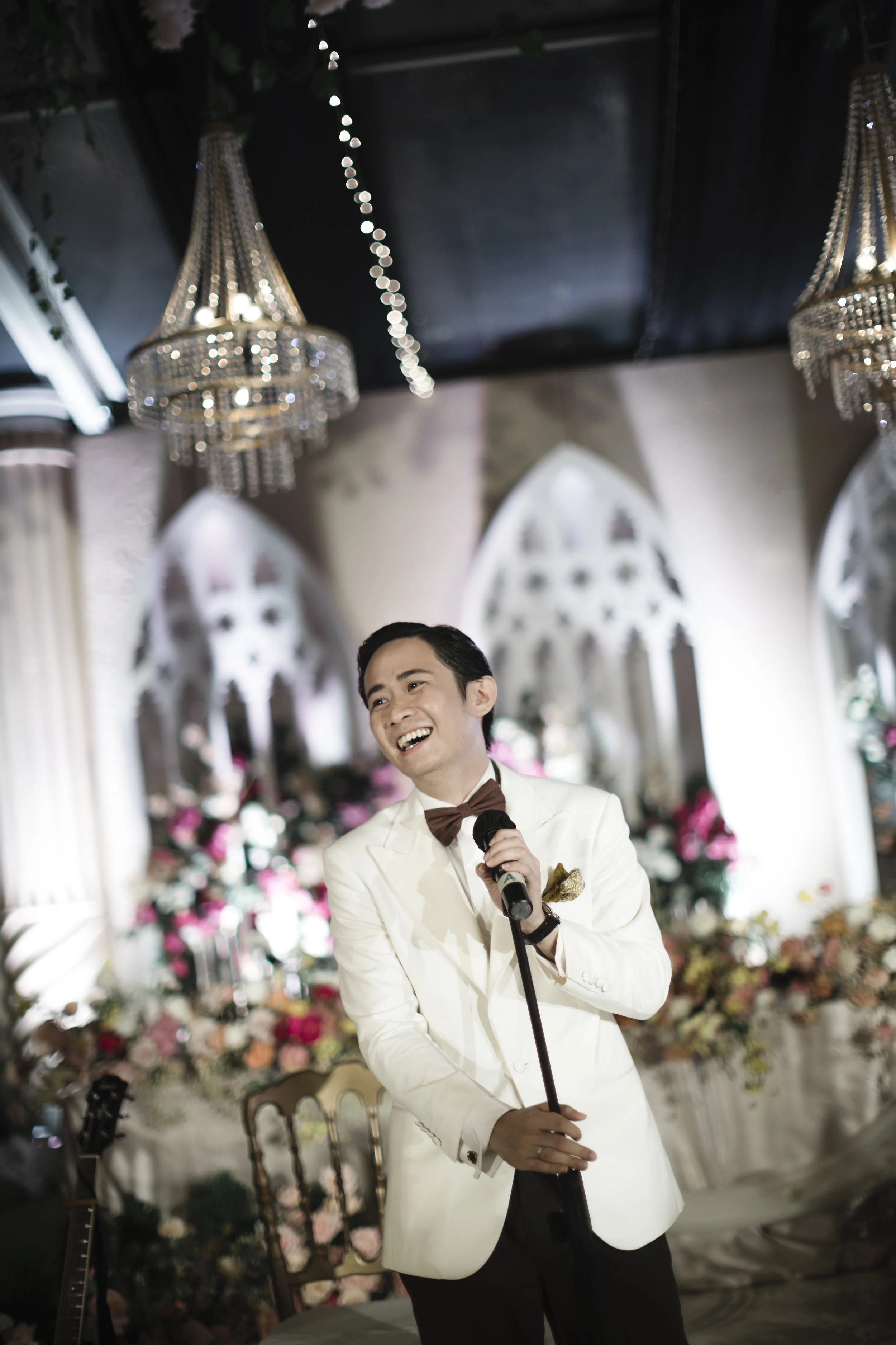 5 brillington-groom-white-dinner-jacket-wedding-reception.JPG