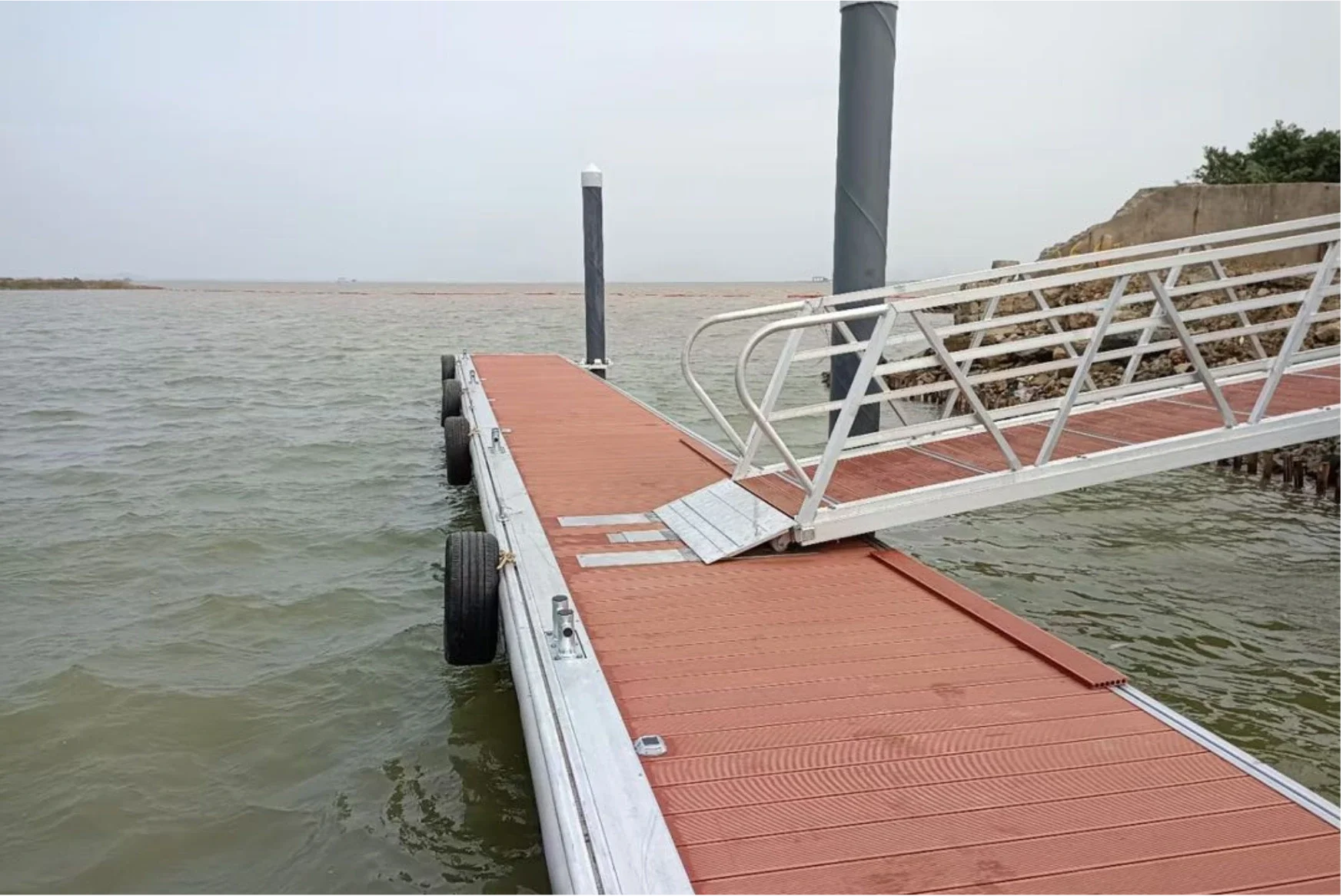 Smart Dock Choices for Lake and River Homes