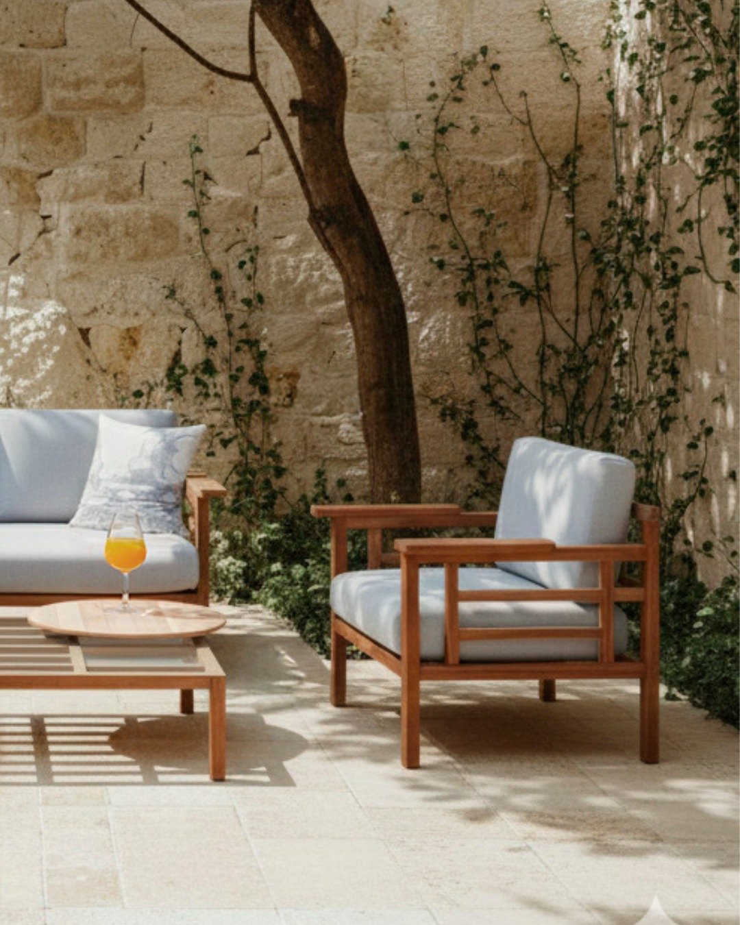 La calma tambi&eacute;n se dise&ntilde;a.
Explora Incantata y transforma tus espacios exteriores.

Descubre m&aacute;s en zientte.com