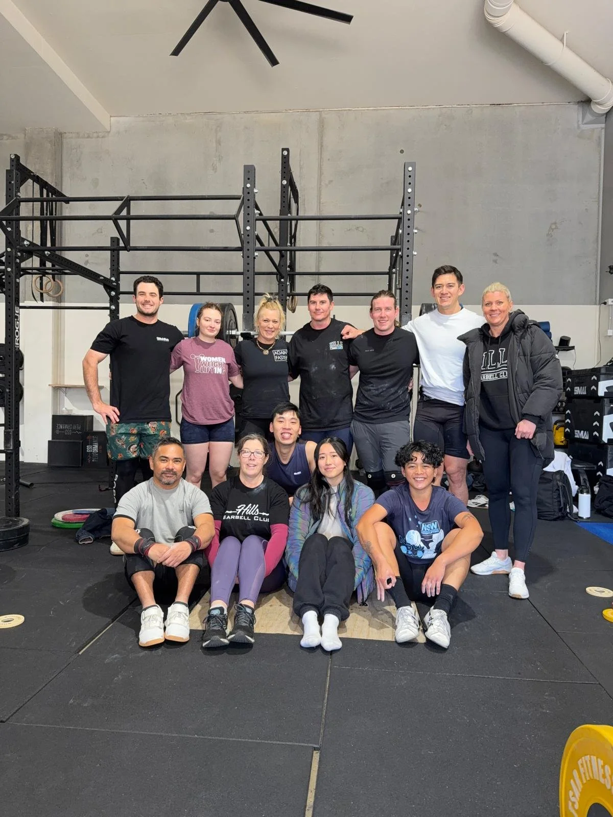 Hills Barbell Group Training – Tailored Coaching in a Team Environment