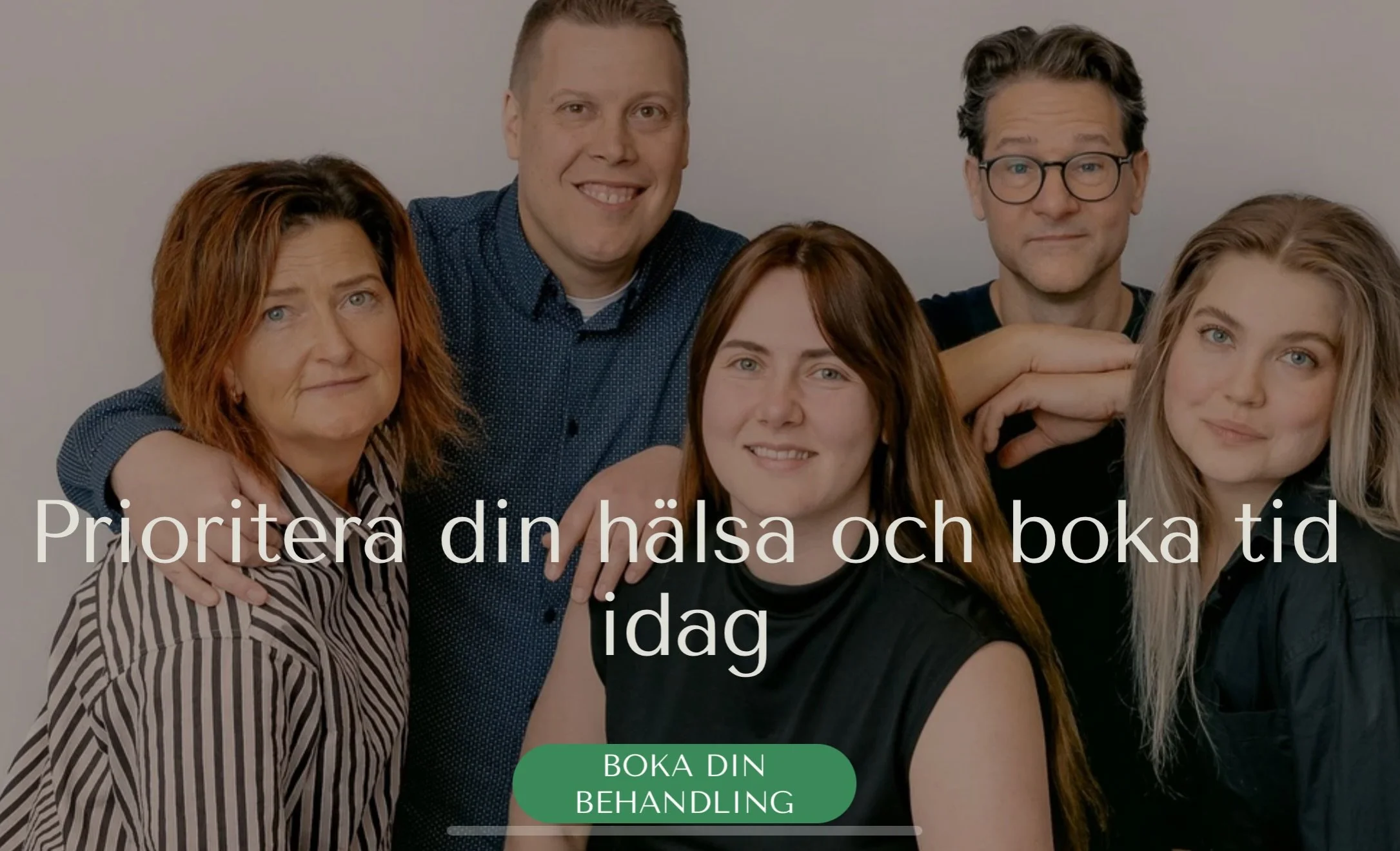 Vi &auml;r ig&aring;ng med en re-branding p&aring; VKK 😍 vi kommer sakta men s&auml;kert kommande m&aring;nader f&ouml;r&auml;ndra lite saker p&ouml;-om-p&ouml; och vi &auml;r s&aring; glada att ni h&auml;nger med p&aring; resan 🫶

F&ouml;rsta steg