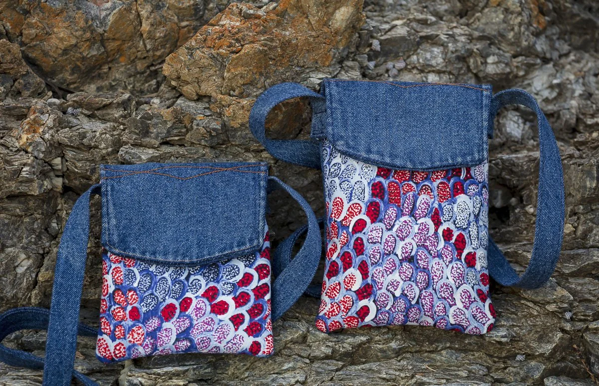 Small phone shoulder bags