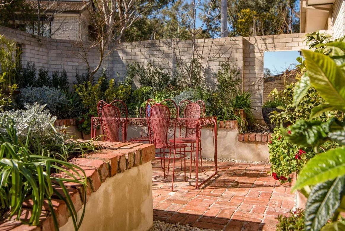 Clever Courtyard Gardens