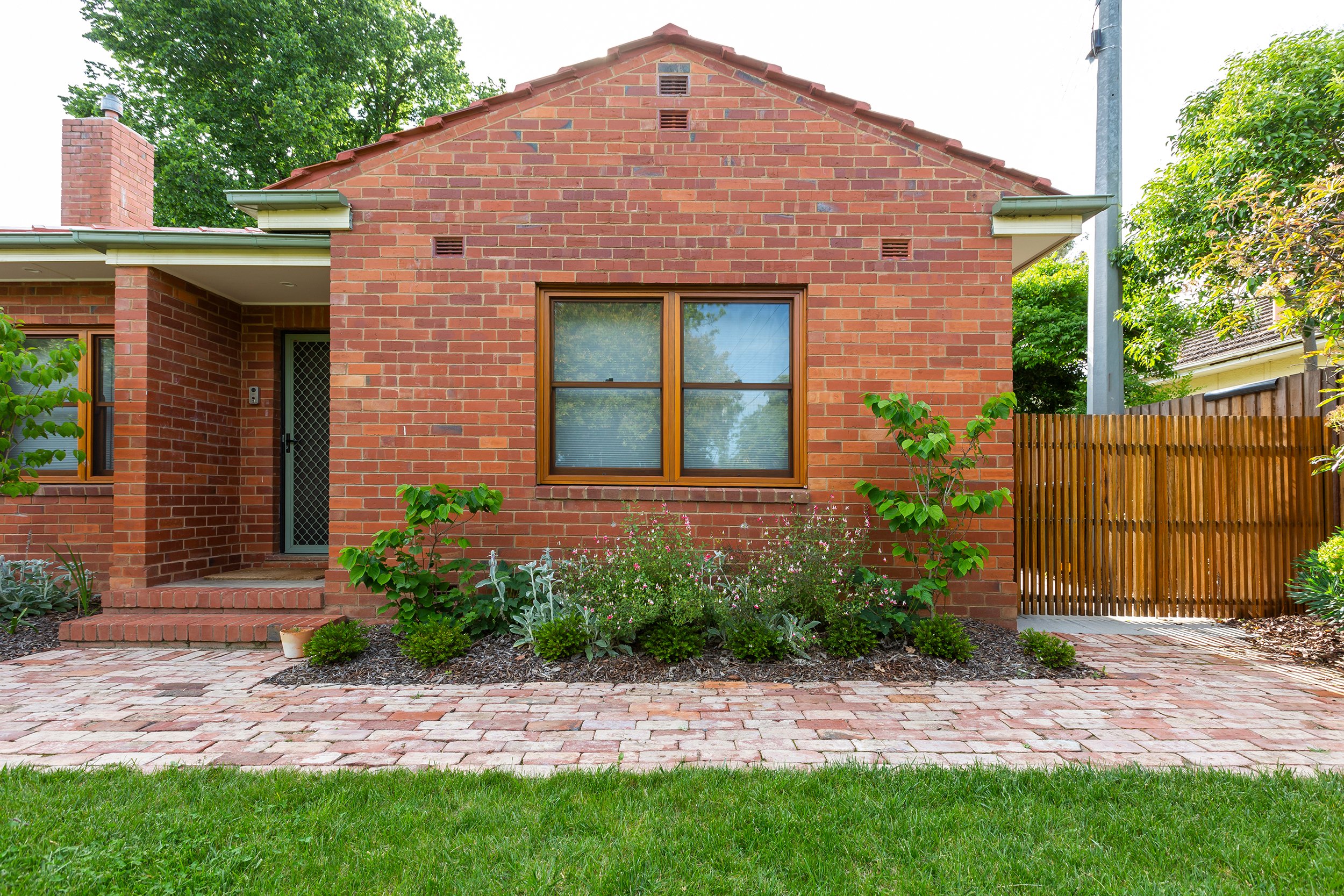 Front garden planting