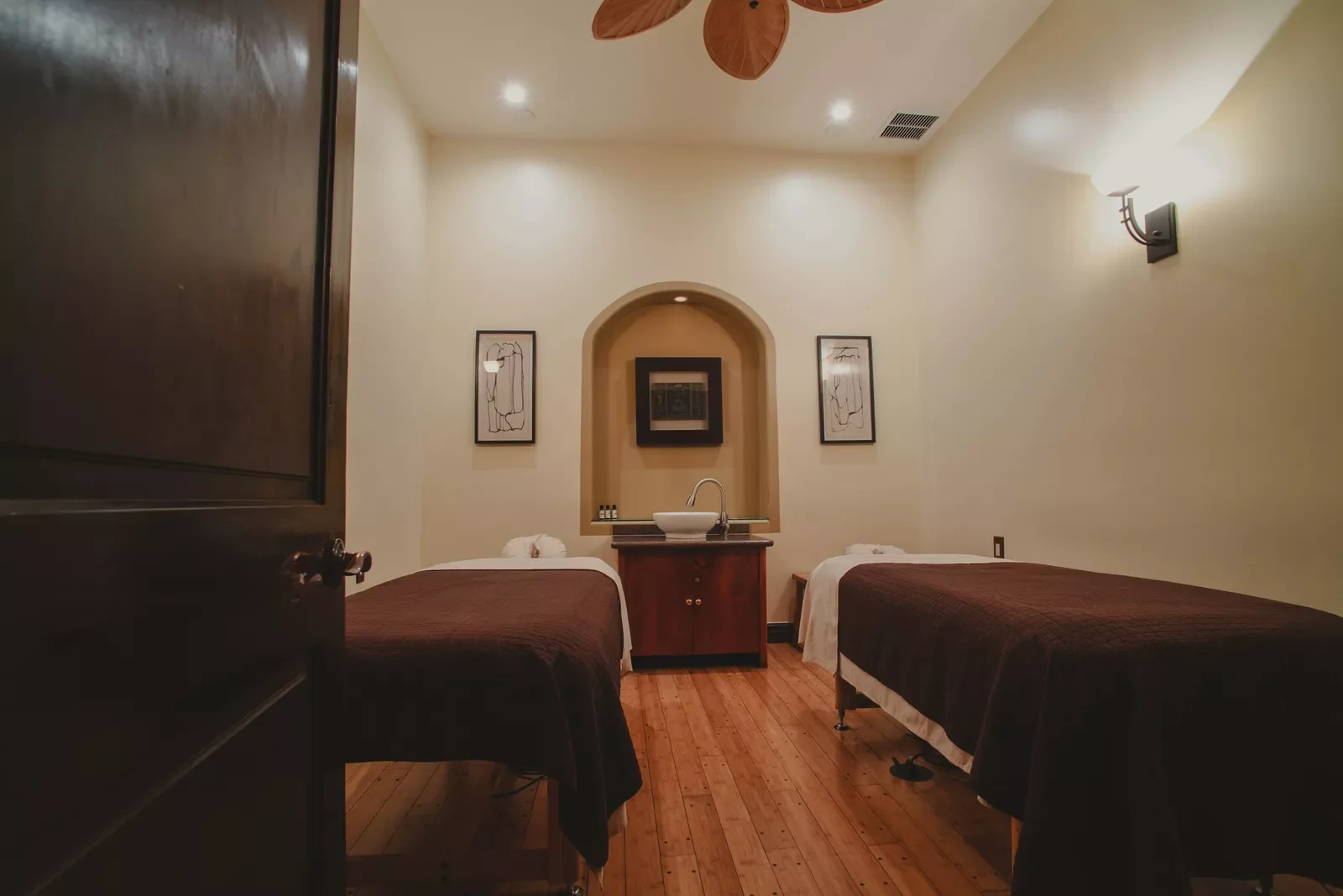 Couples Deep Tissue Massage