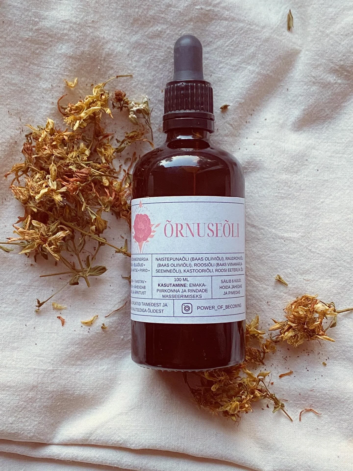 I am thrilled to show you some of my latest &ldquo;potions&rdquo;

~ &Otilde;RNUSE&Otilde;LI / TENDER WOMB OIL~

In Estonian the name of is oil is actually the Oil of Tenderness.
I feel that all of us and especially women need more tenderness and all