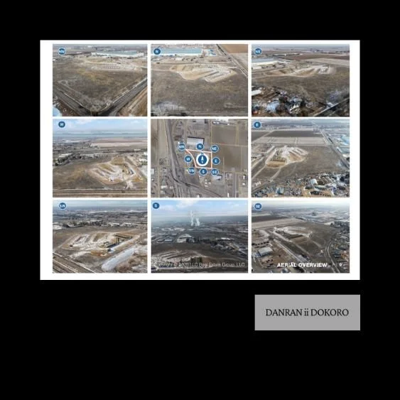 Composition de plusieurs vues aériennes d'un site industriel en construction, avec un plan central indiquant différentes directions cardinales, et un texte mentionnant 'DANRAN ii DOKORO'.