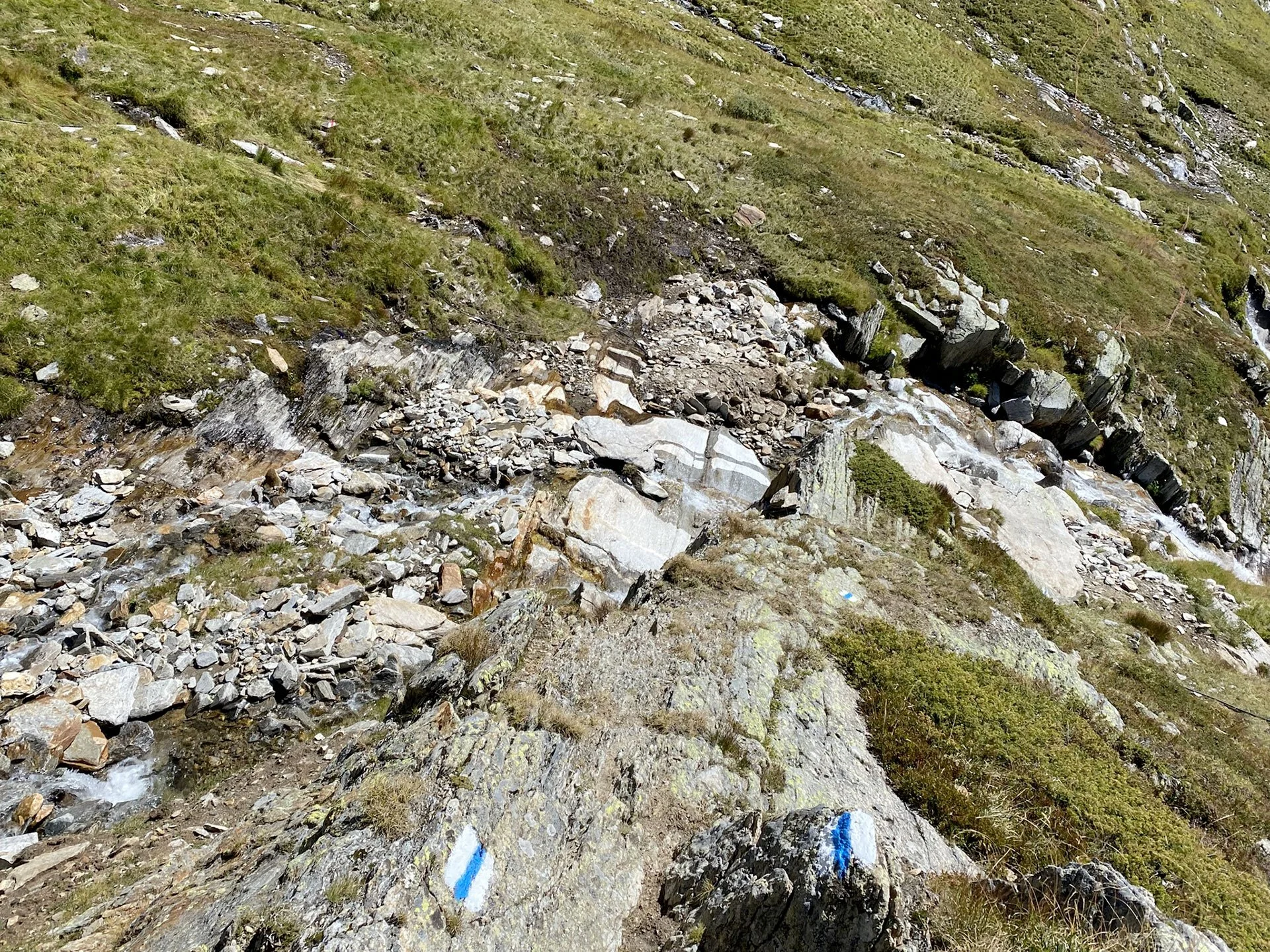 2 – Piano Bornengo (bivio sentiero Lago di Froda - Val Canaria) 