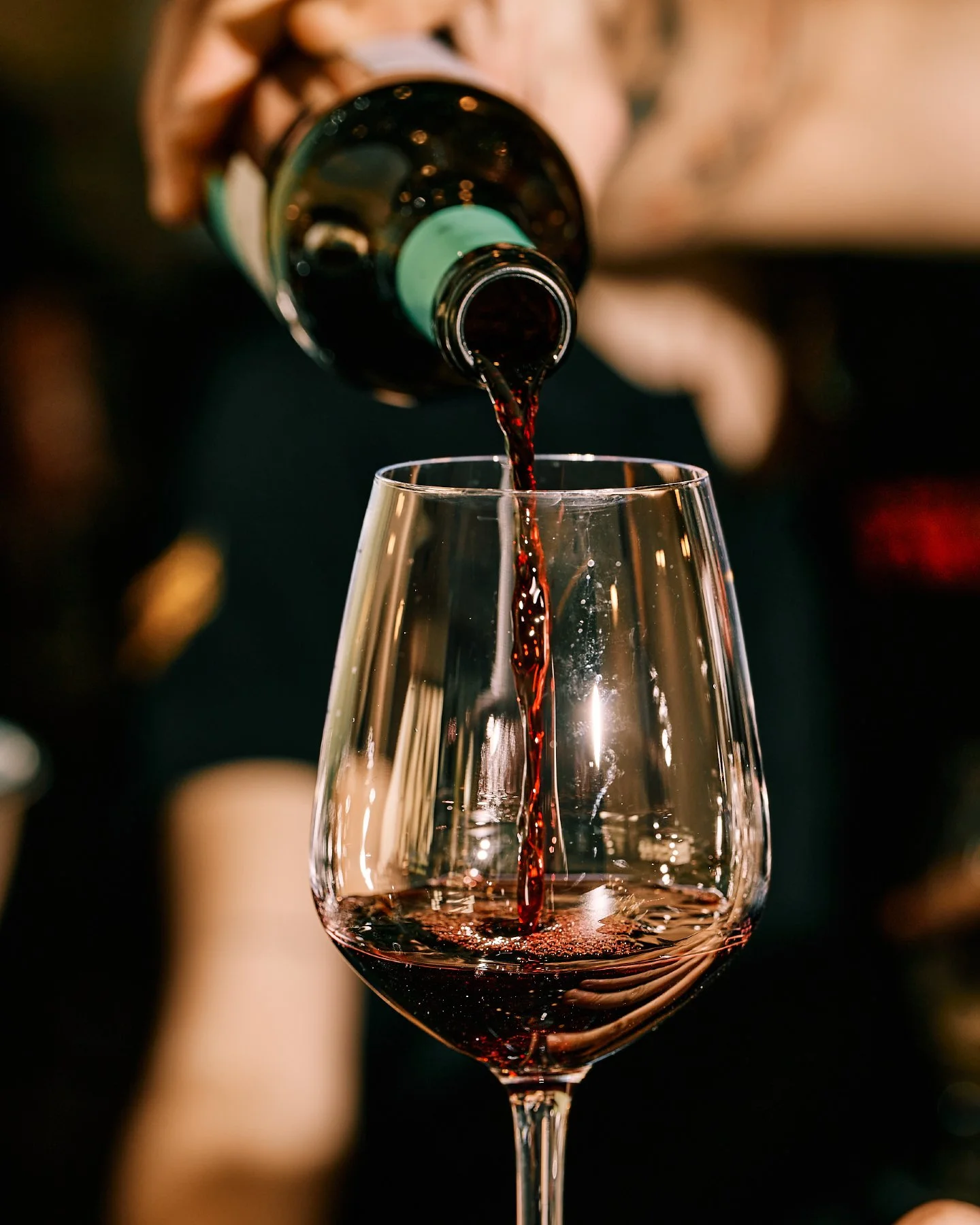 No hace falta venir con plan.
Aqu&iacute; el plan se monta solo.
Pincho a pincho.
Copa a copa.