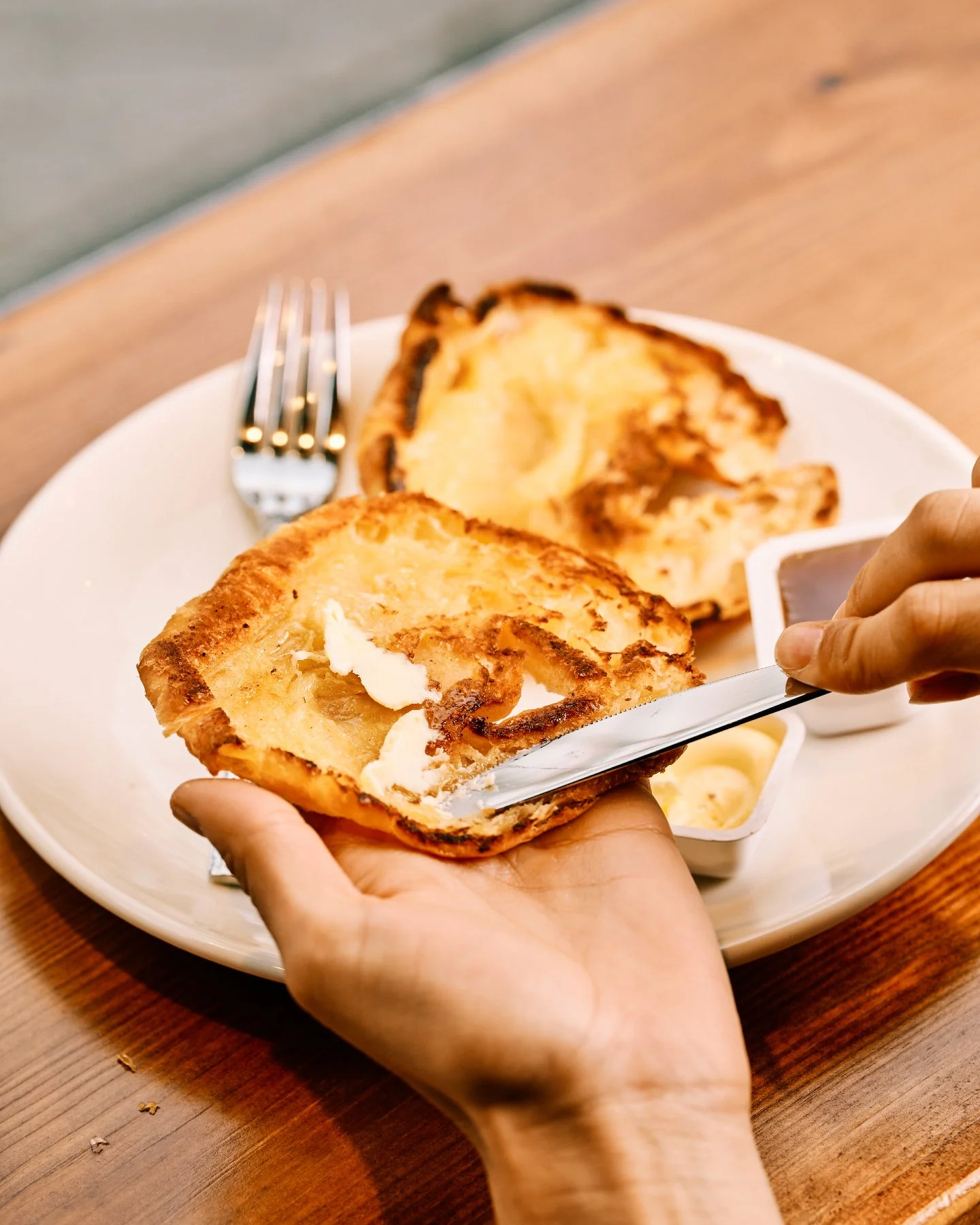 No es solo desayunar.
Es c&oacute;mo empiezas el d&iacute;a.

Sin prisa.
Con producto bien hecho.
Y con ganas de repetir ma&ntilde;ana.