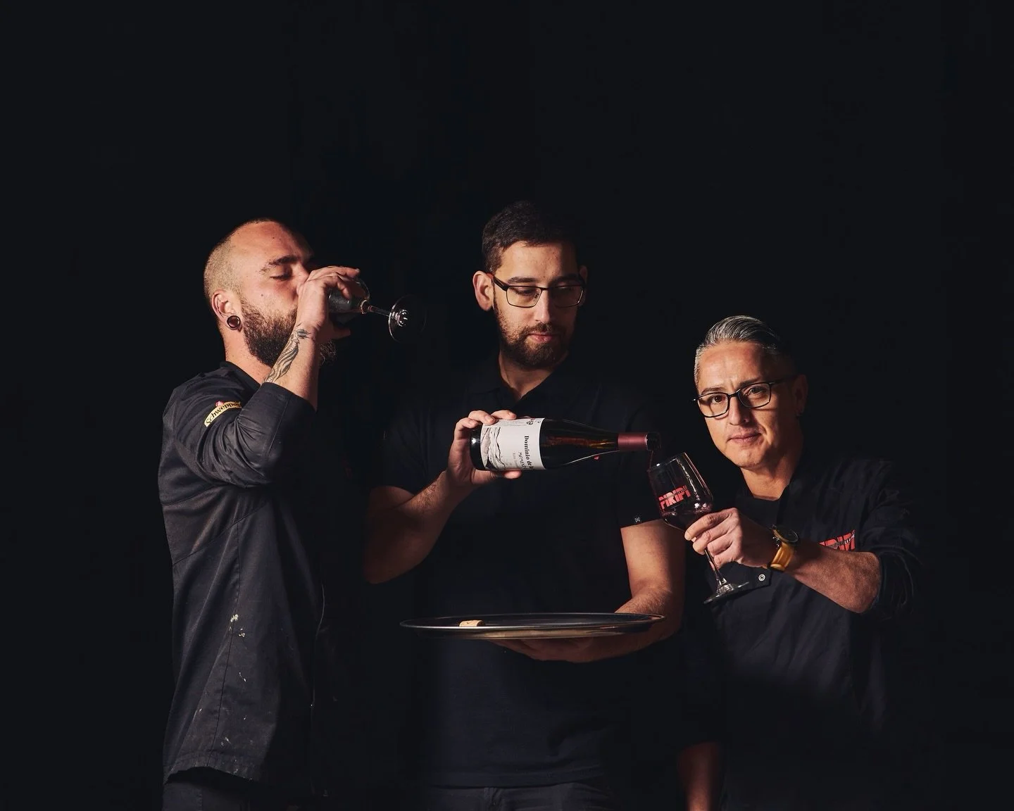 Siempre hay una copa de vino esperando su momento.