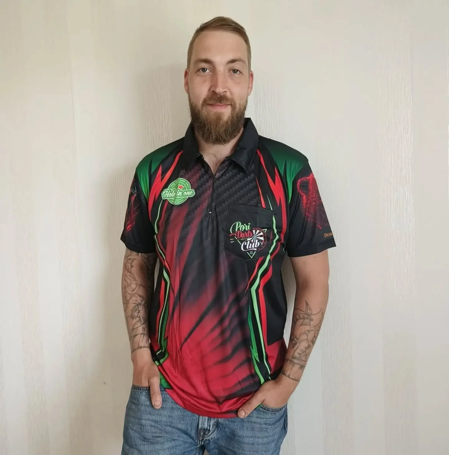 JYRI USSA PDC:HEN!
Viimeiset kaksi kautta Helsinkil&auml;ist&auml; Richard's Dartia edustanut Ussa siirtyy Pori Darts Clubin vahtuuteen!🤝
Jyri tuo seuraamme valtavasti kokemusta ja taitoa. Jyri kuuluu maajoukkueringin vakiokalustoon ja mies on k&aum