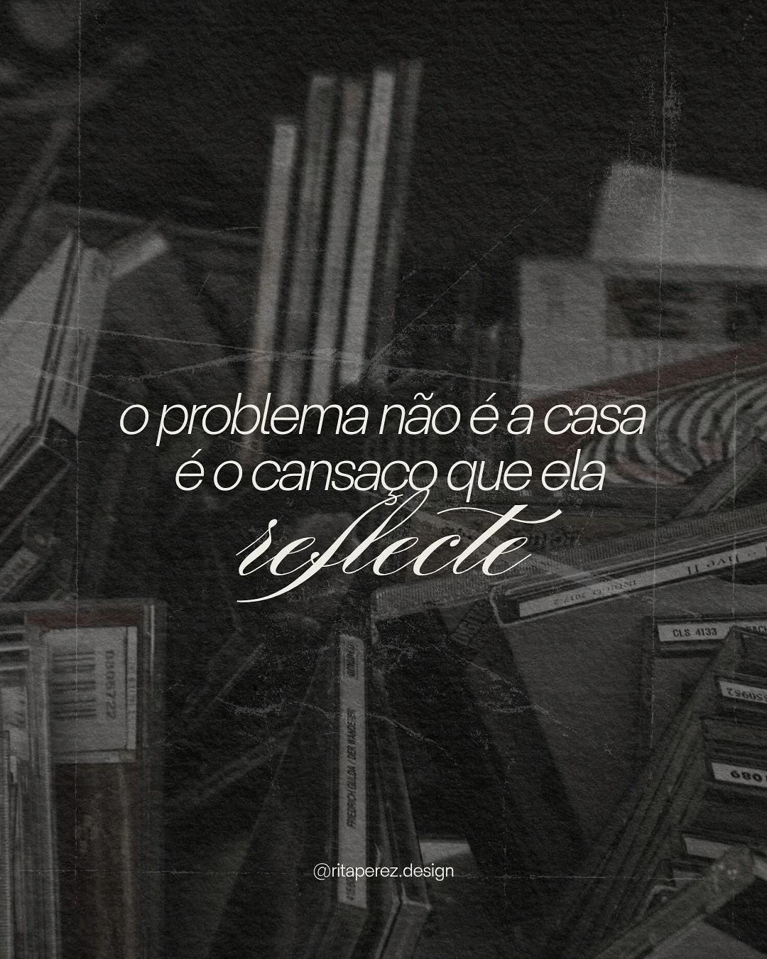N&atilde;o &eacute; sobre decora&ccedil;&atilde;o.
&Eacute; sobre energia e sobre tudo o que ela j&aacute; n&atilde;o sustenta.
Quando est&aacute;s exausta/o, o espa&ccedil;o responde.

As pilhas de roupa, de loi&ccedil;a, brinquedos&hellip;todas cre