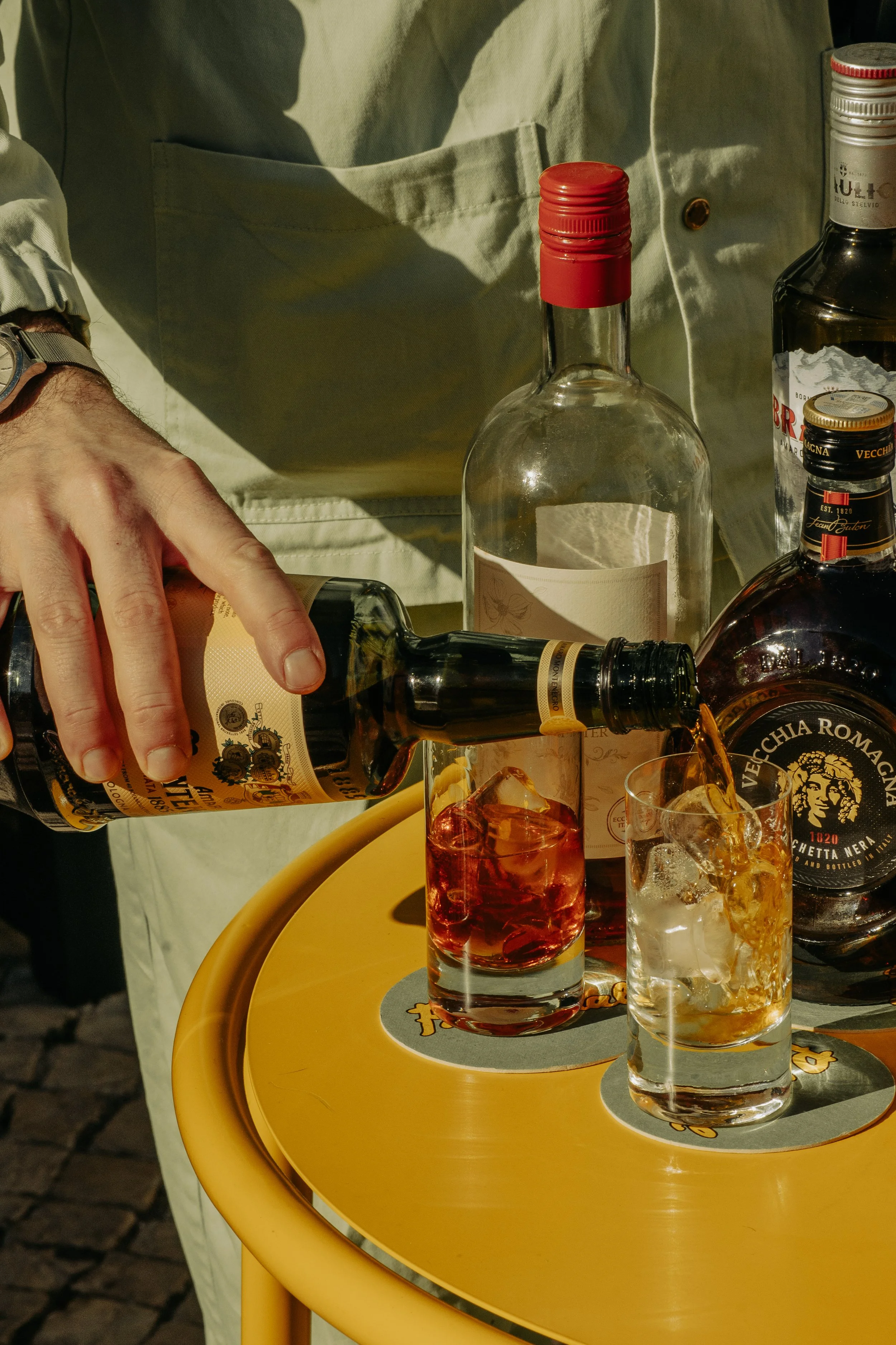 Restaurant and bar with cocktails and Portuguese and Italian wines in Principe Real.