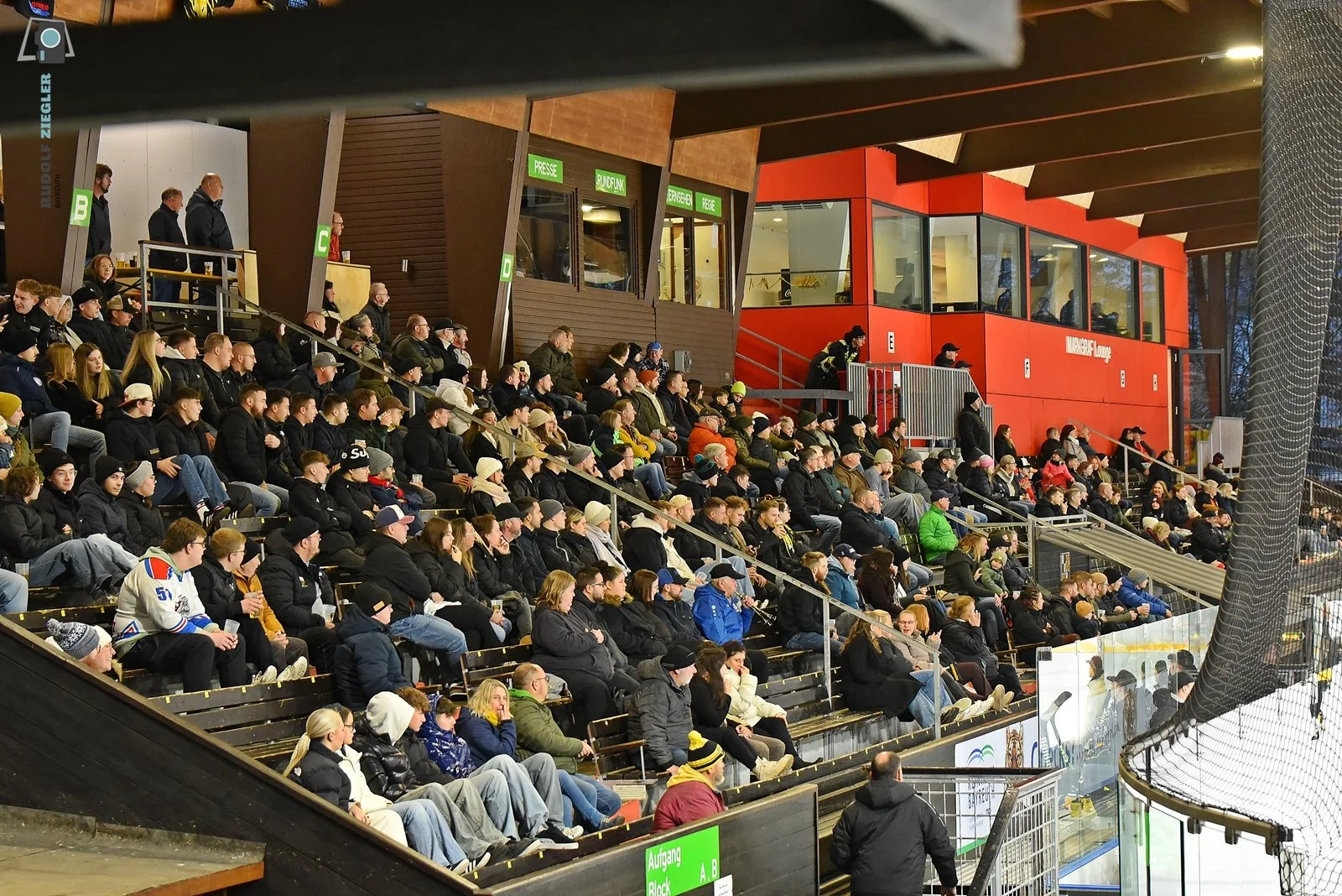 2025-10-25 EHC Bayreuth vs. EV Pegnitz 069-RZL.JPG