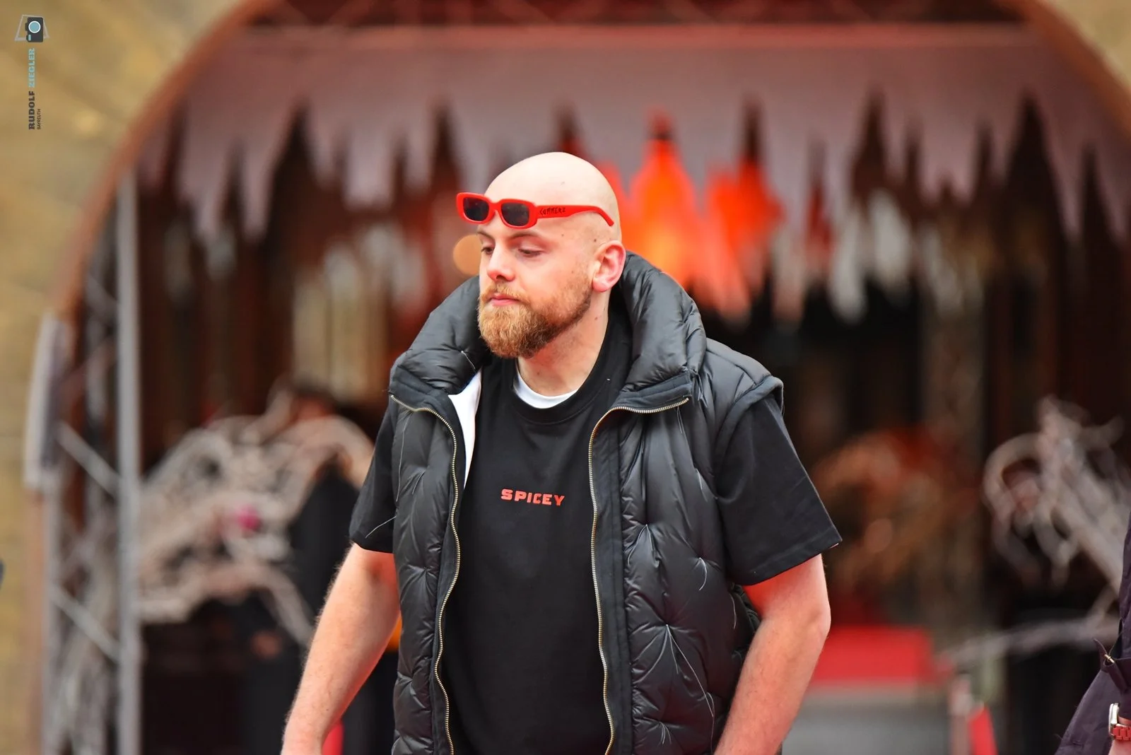 2025-12-06 Modenschau 139-RZL.JPG