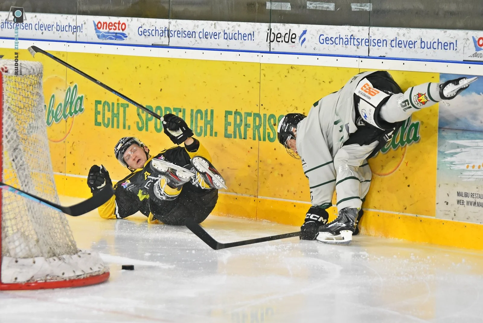 2025-12-07 EHC Bayreuth vs. EV Moosburg 021-RZL.JPG