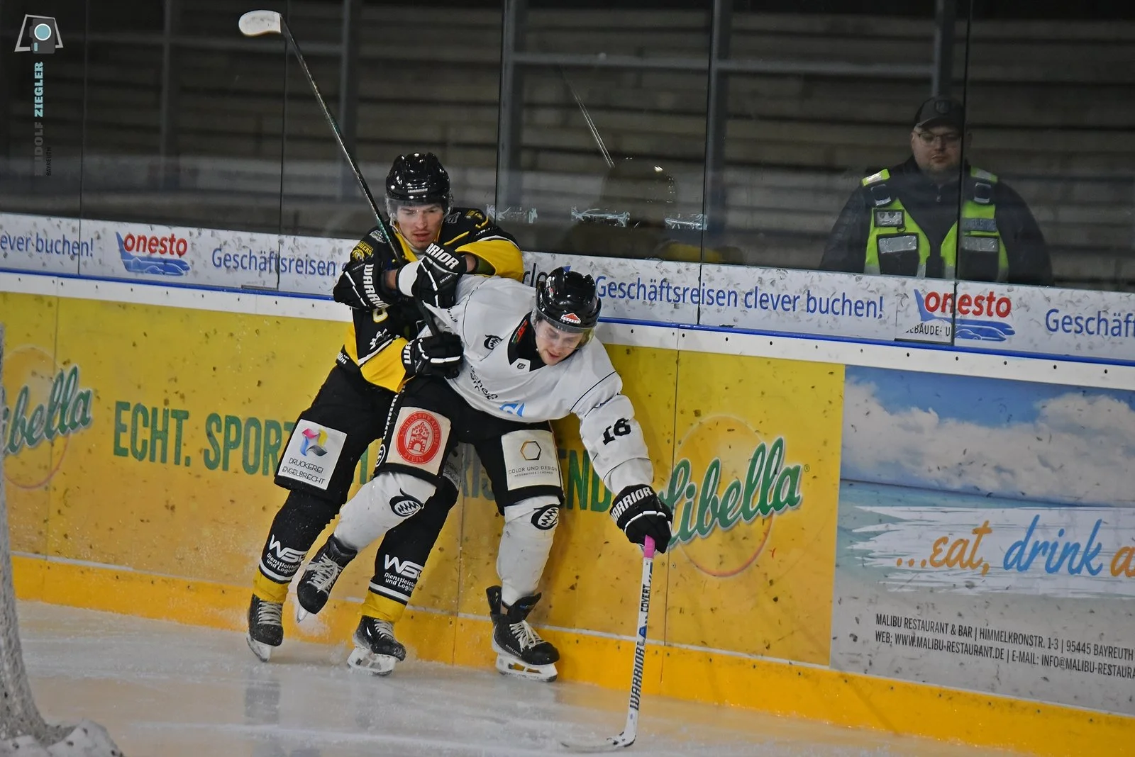 2025-12-13 EHC vs. TSV Trostberg 006-RZL.JPG