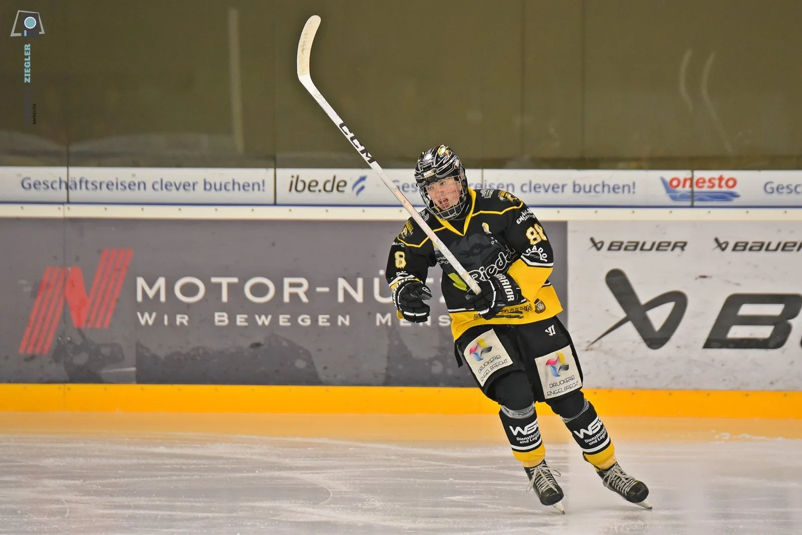 2025-12-13 EHC vs. TSV Trostberg 072-RZL.JPG