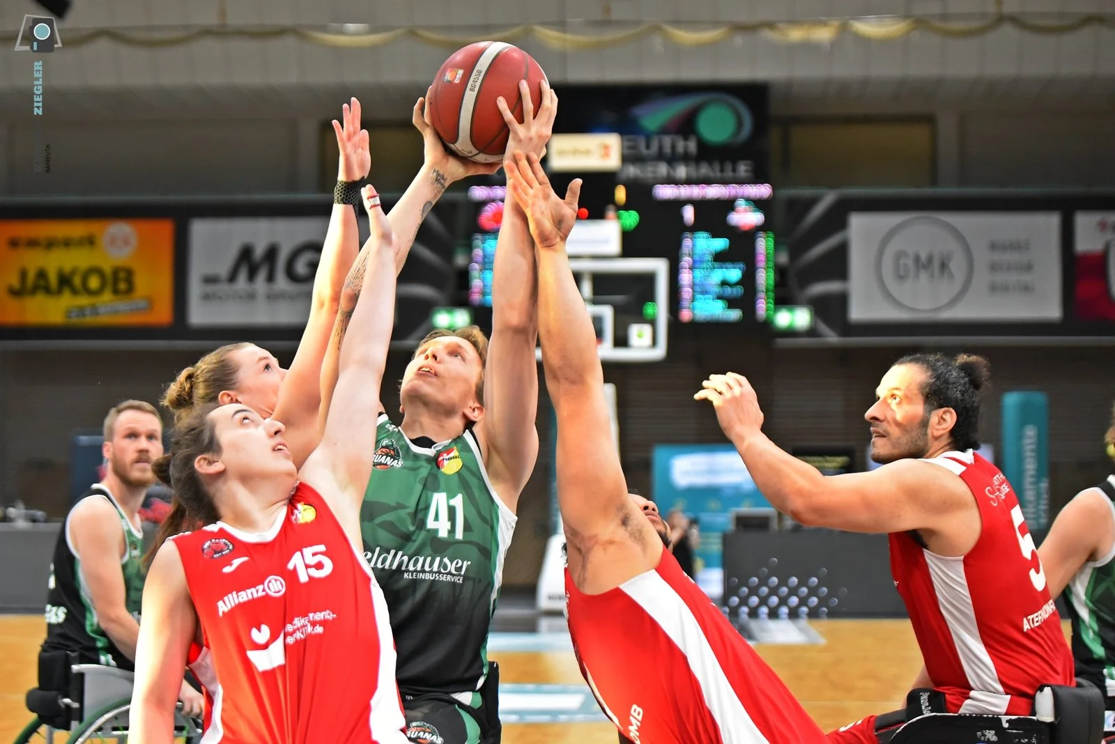 2025-12-20 RSV vs. München IGUANAS 067-RZL.JPG