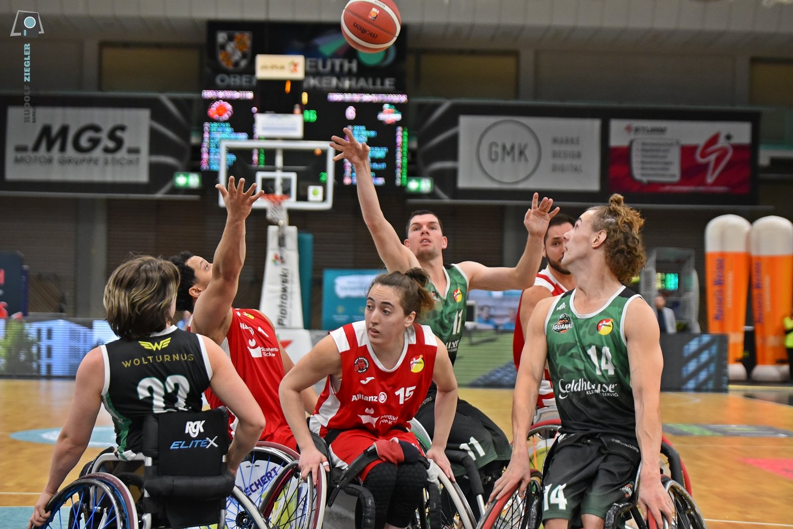2025-12-20 RSV vs. München IGUANAS 085-RZL.JPG
