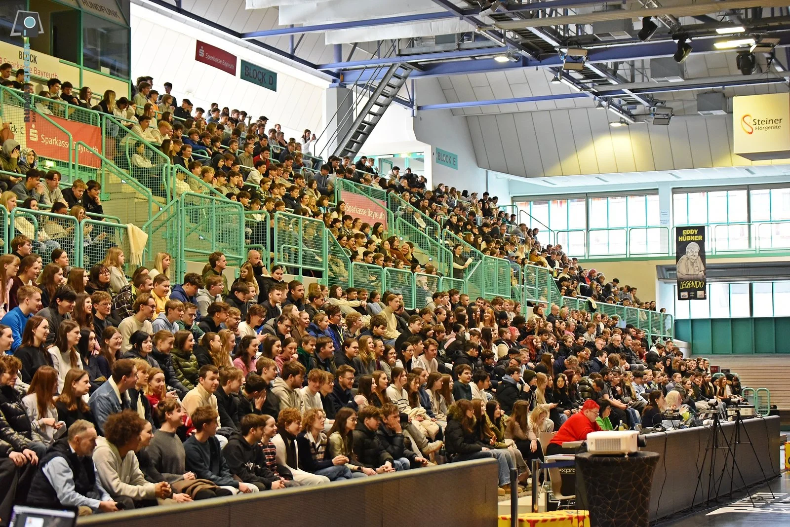 2026-02-03 OB Wahl - Pod.Diskussion mit Schülerinnen und Schülern 138-RZL.JPG