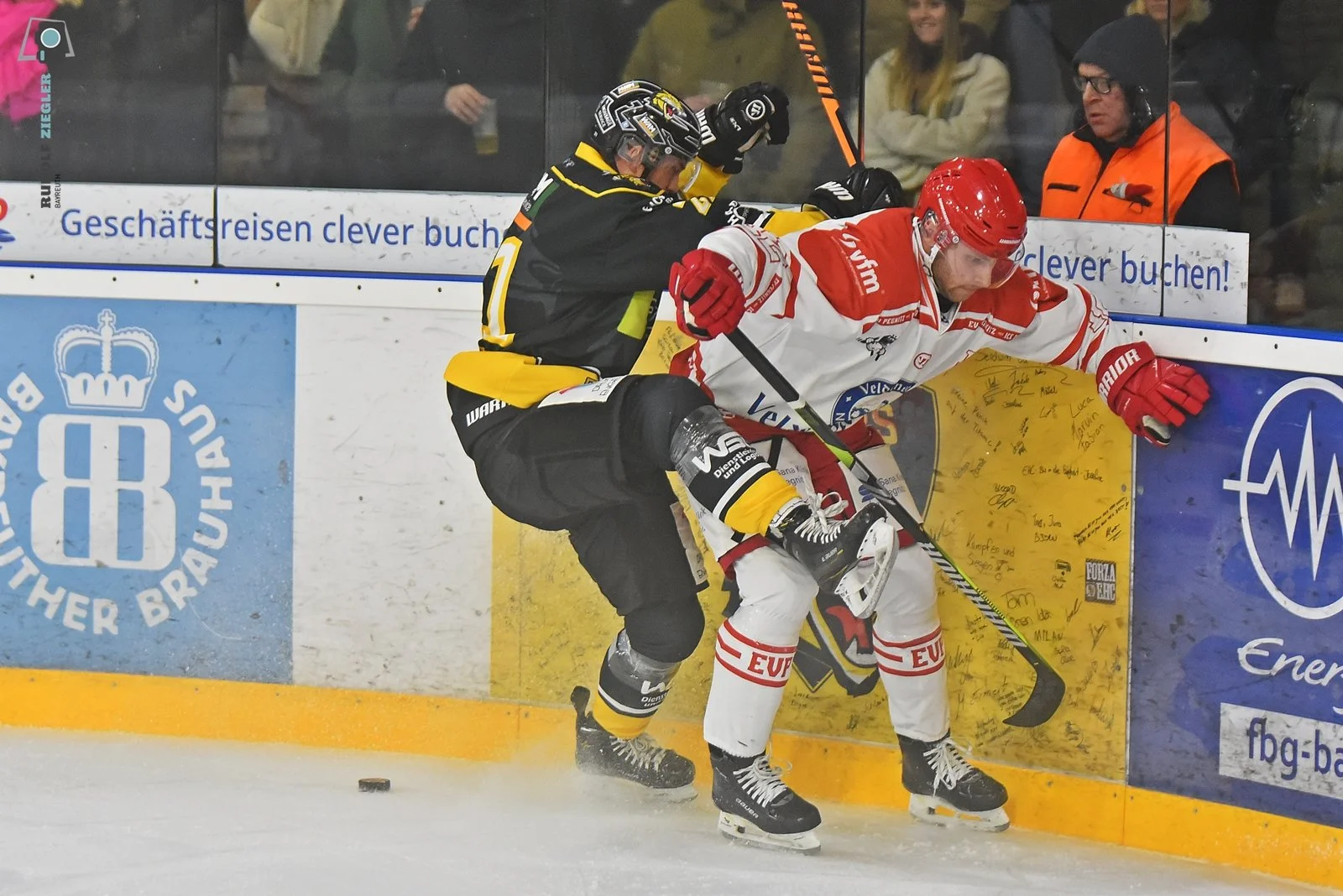 2026-02-07 EHC vs. EV Pegnitz 084-RZL.JPG
