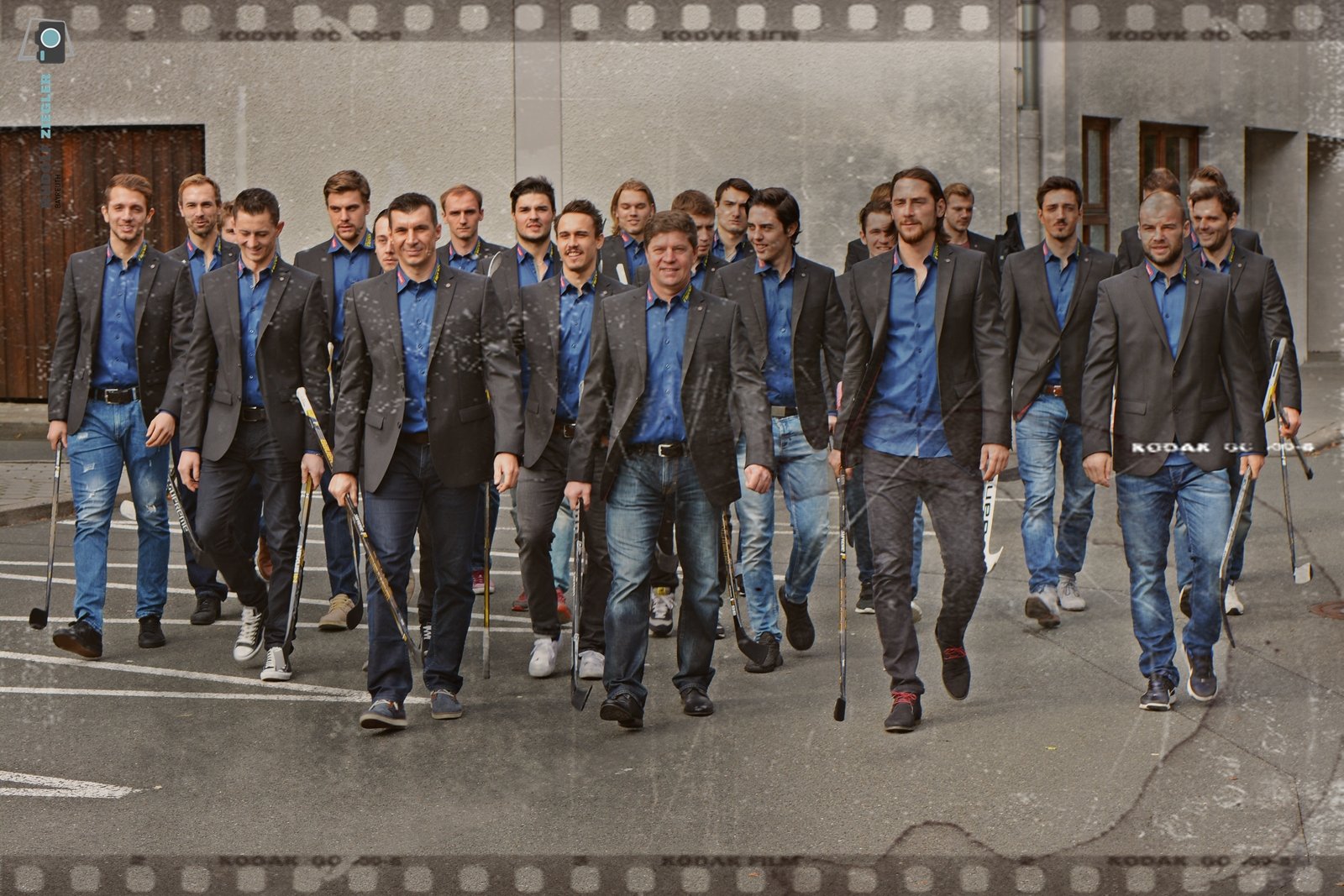 EHC Bayreuth - Teamfotos 2016 - NIKON16 008-RZ-Alt-L.JPG