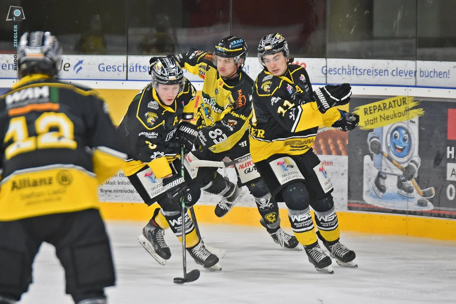 2026-02-22 EHC vs. Sonthofen 069-RZL.JPG