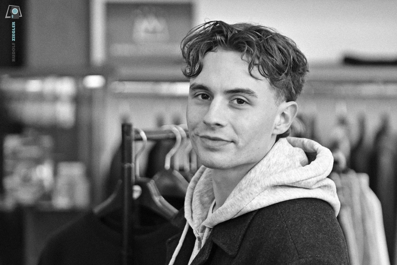 2025-12-06 Modenschau 019-RZ-SW-L.JPG