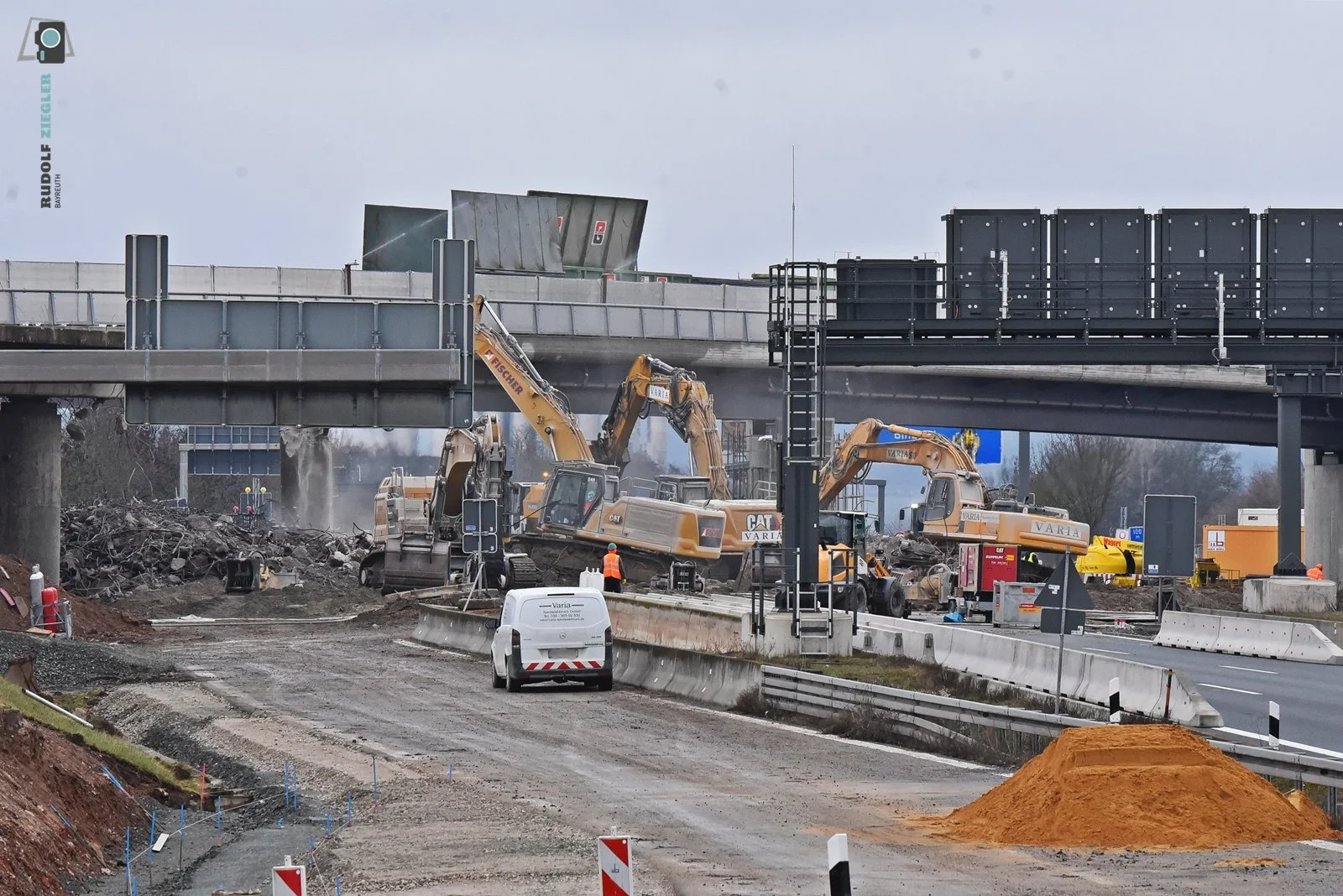 2026-03-15 Abbrucharbeiten Hochbrücke 001-RZL.JPG