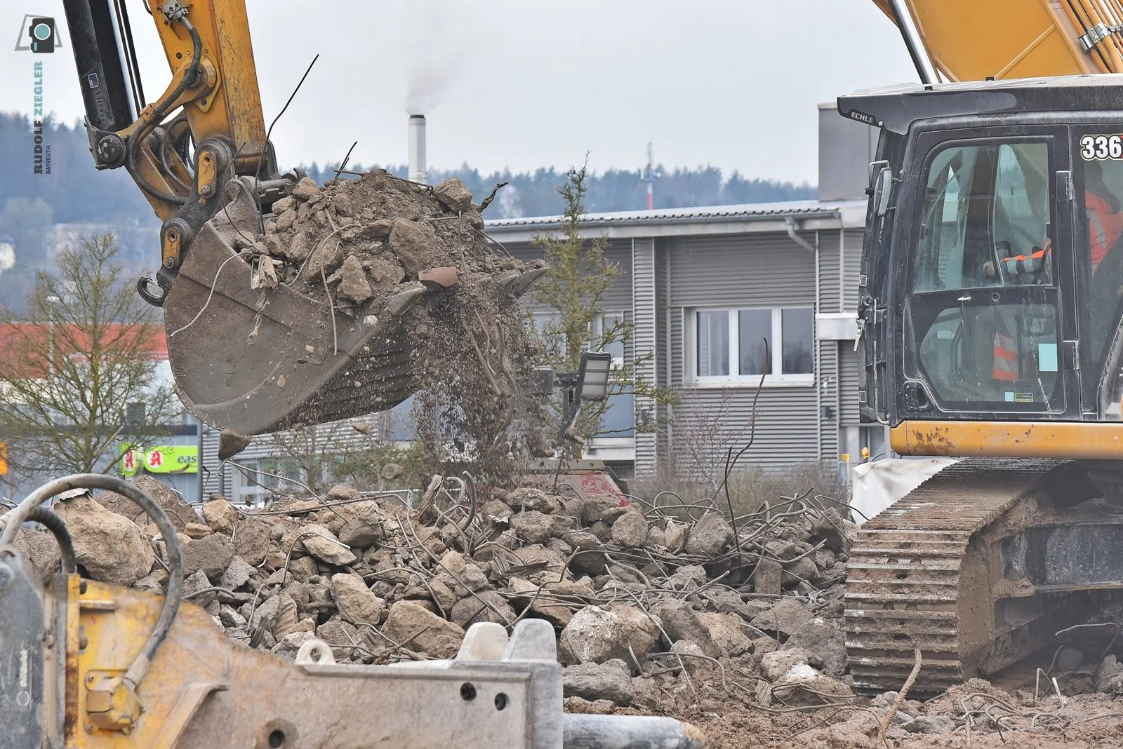 2026-03-15 Abbrucharbeiten Hochbrücke 055-RZL.JPG