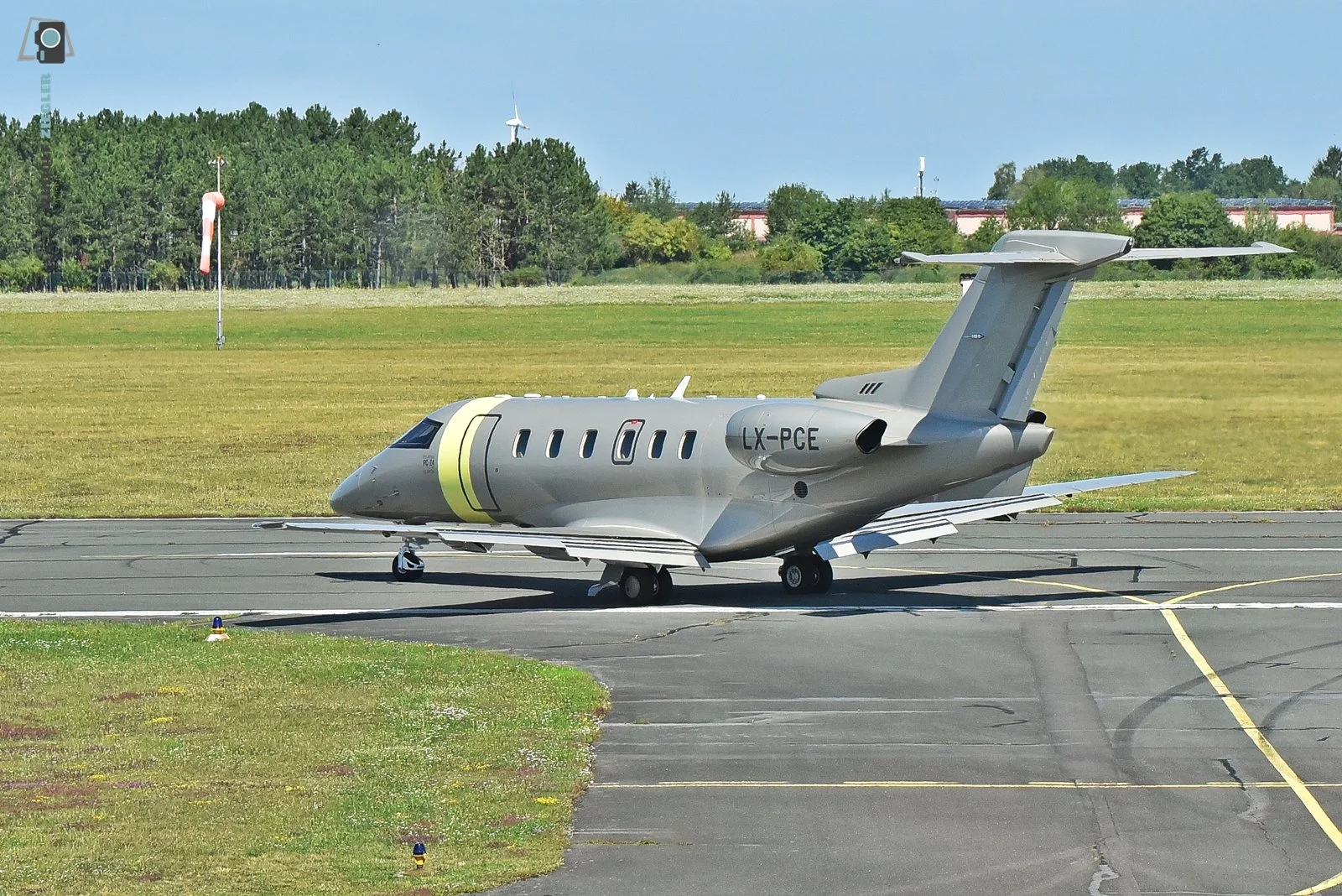 2026-08-02 Jetfly - Flugplatz Bayreuth 072-RZL.JPG