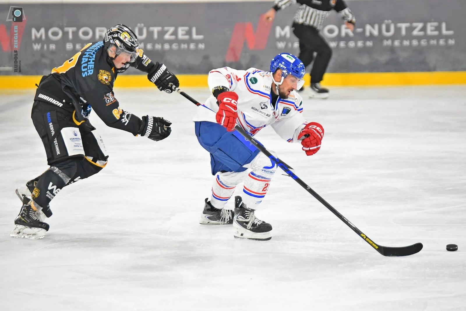 2026-09-11 EHC vs. Schönheider Wölfe 082-RZL.JPG