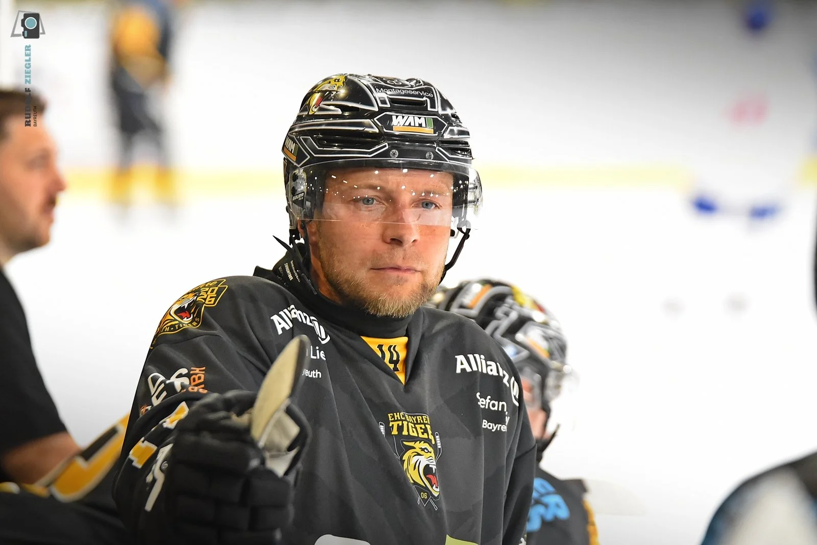 2026-09-11 EHC vs. Schönheider Wölfe 147-RZL.JPG