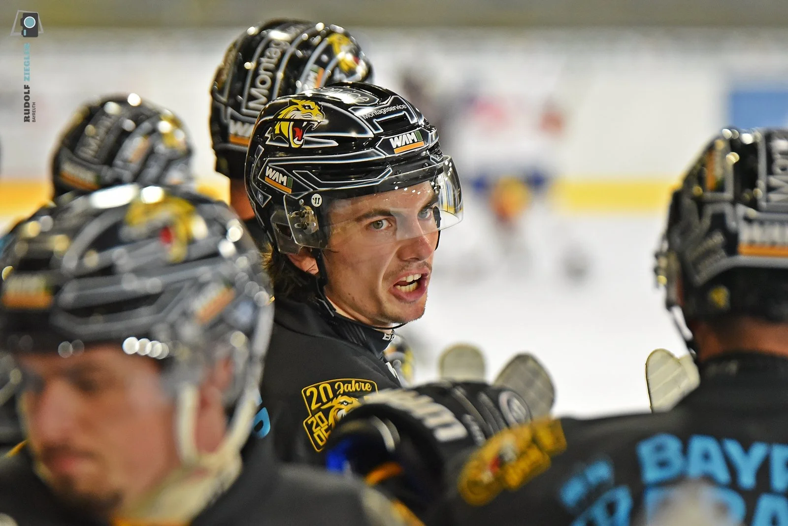 2026-09-11 EHC vs. Schönheider Wölfe 160-RZL.JPG