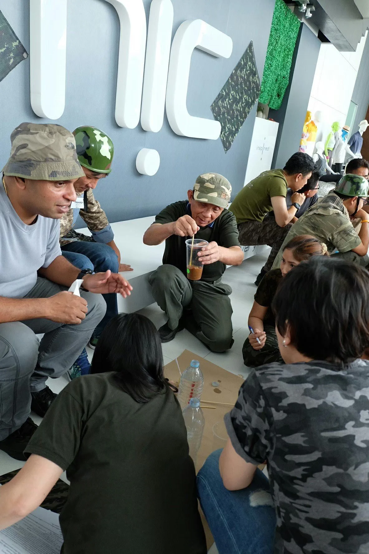 LINE_ALBUM_Success Bomb_251106_16.jpg