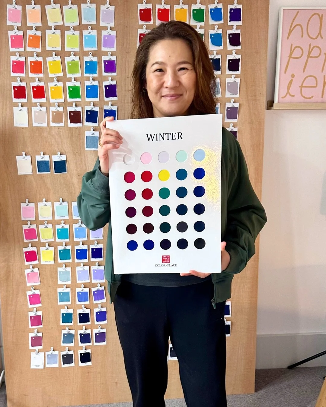 A beautiful Winter shining in cool, saturated tones!

How to wear these colours? All Winter types rock high-contrast colour combos. ⚪️⚫️
If it feels bold, graphic, or even a little clashy, a Winter can wear it beautifully. The palettes are strong col